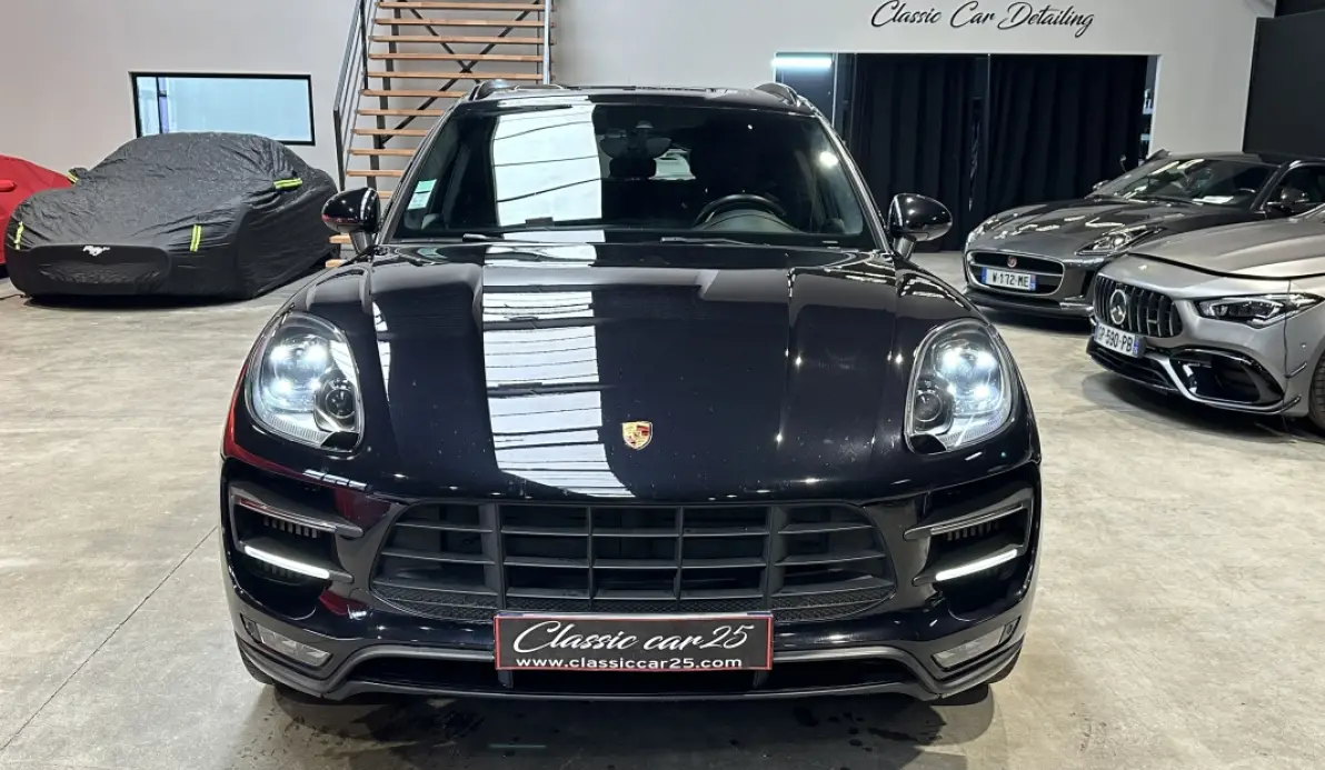 Porsche Macan Turbo 3.6 V6 400 ch