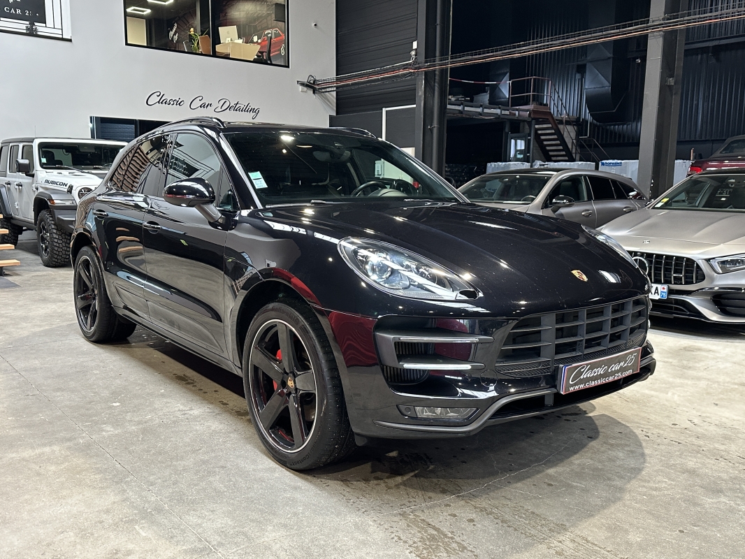 Porsche Macan Turbo 3.6 V6 400 ch