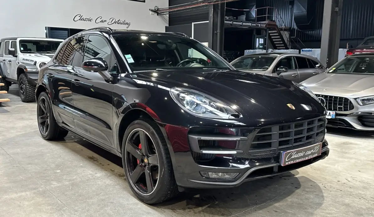 Porsche Macan Turbo 3.6 V6 400 ch