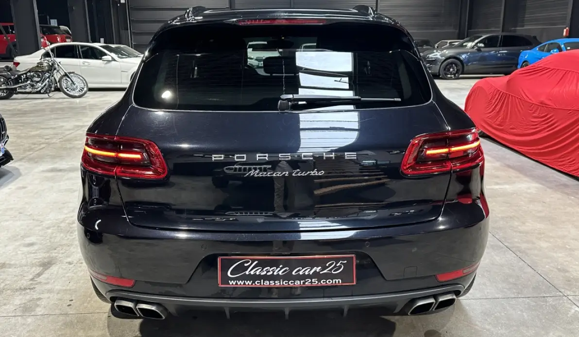 Porsche Macan Turbo 3.6 V6 400 ch