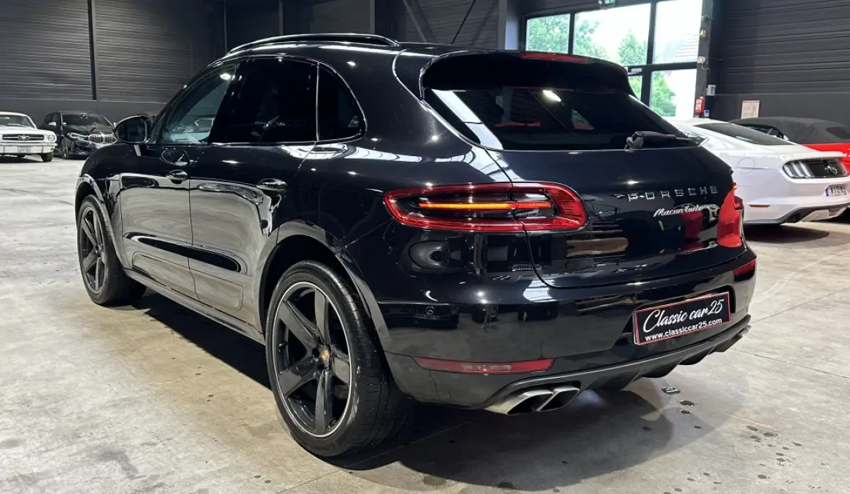 Porsche Macan Turbo 3.6 V6 400 ch