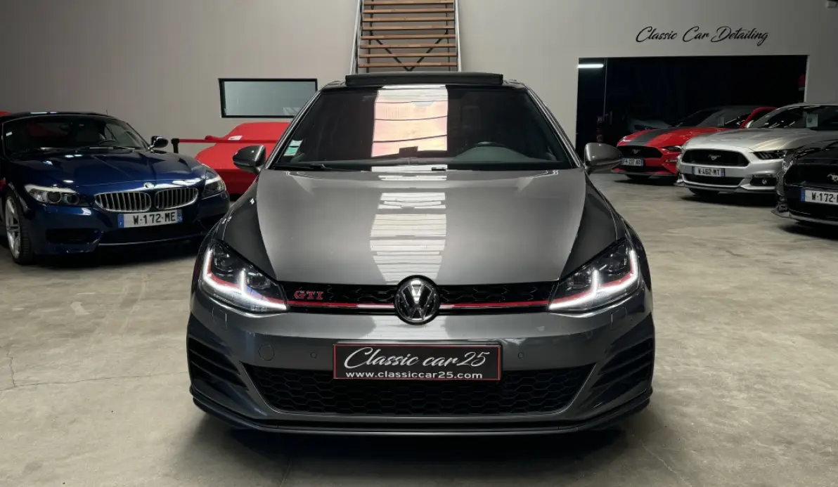 Volkswagen Golf Performance 245 CV DSG6 5P