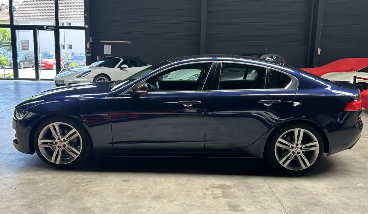 Jaguar XE 2.0 D R Sport 180 ch