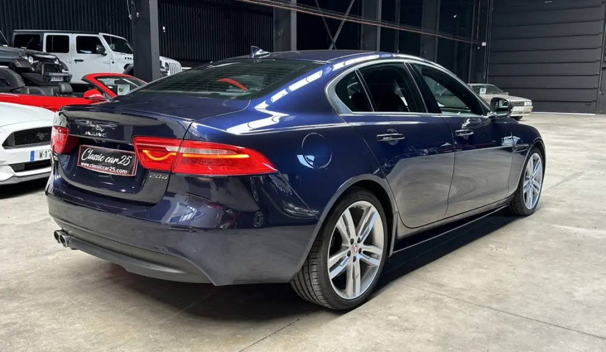 Jaguar XE 2.0 D R Sport 180 ch