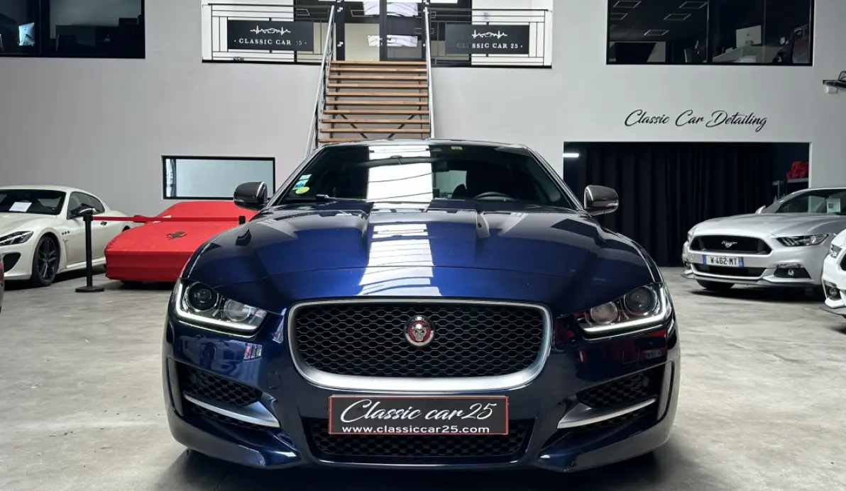 Jaguar XE 2.0 D R Sport 180 ch