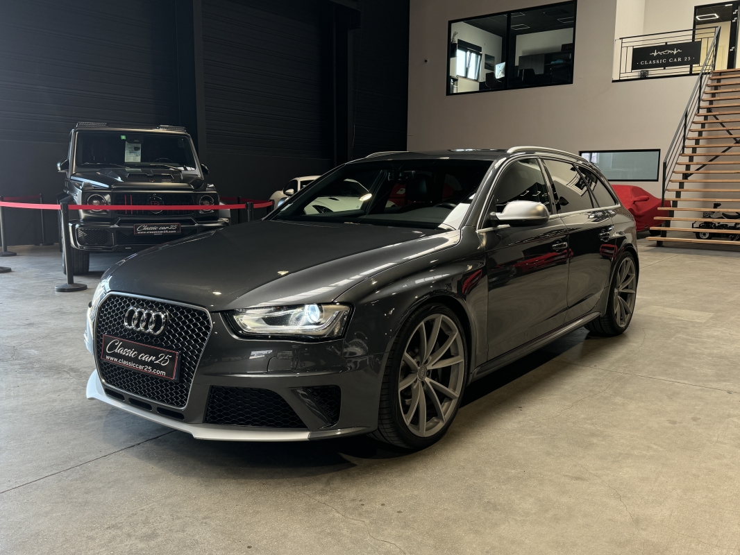 Audi RS4 AVANT 4.2 V8 FSI 450CH QUATTRO S TRONIC 7