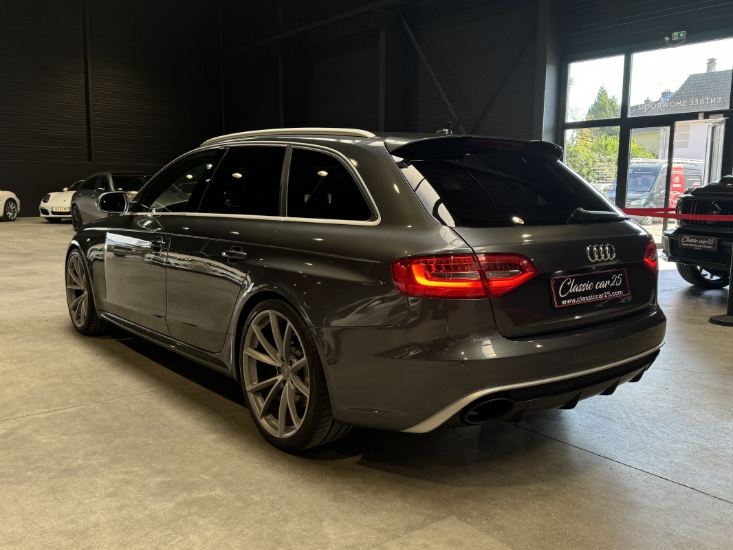 Audi RS4 AVANT 4.2 V8 FSI 450CH QUATTRO S TRONIC 7