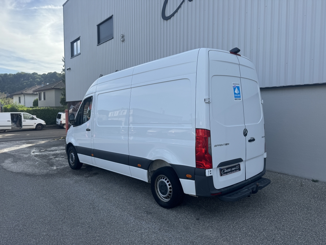 Mercedes Sprinter 211 CDI 37S 3T0 4X2 7G TRONIC