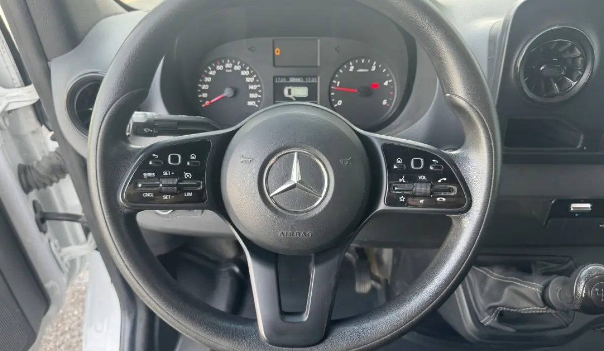 Mercedes Sprinter 211 CDI 37S 3T0 4X2 7G TRONIC