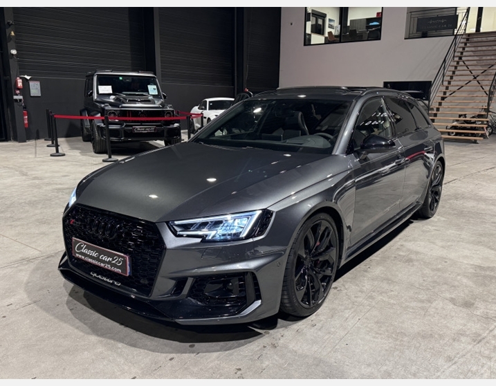 Audi RS4