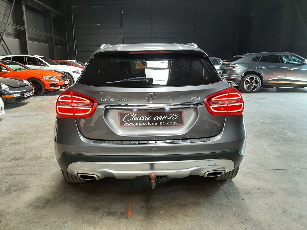 Mercedes GLA