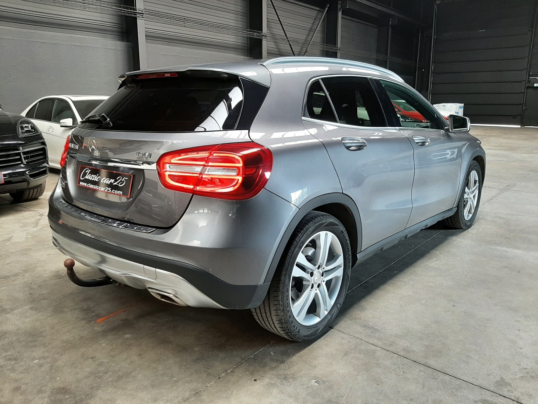 Mercedes GLA